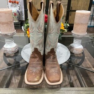 Justin Boots Women's Heeled Boots - Brown and Cream with Aqua stitching